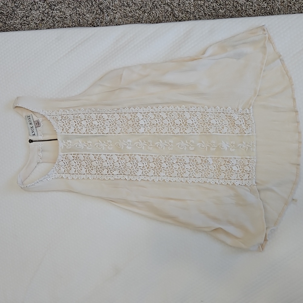 3 for $15 EUC Knox Rose Lace Crochet Racerback Top - Picture 1 of 8